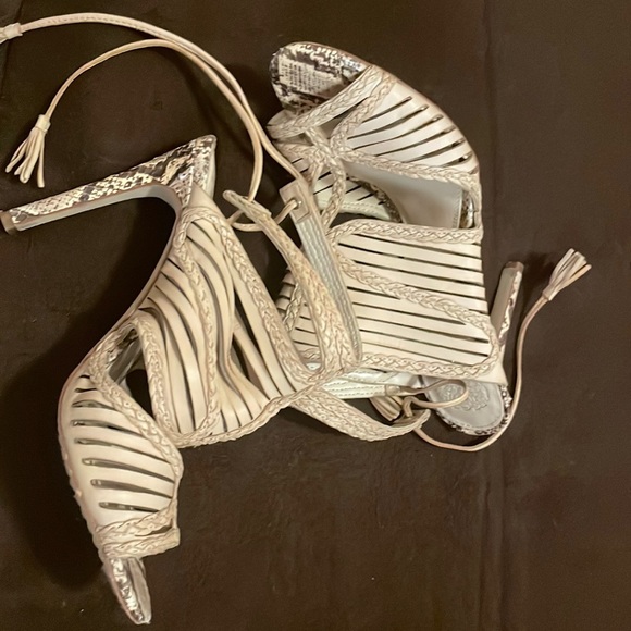 Size 7M Vince Camuto heels/sandals - Picture 1 of 3